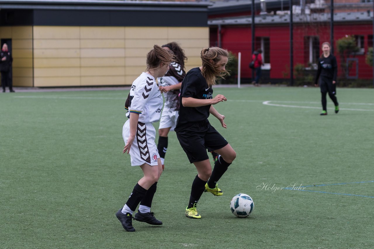 Bild 210 - B-Juniorinnen St.Pauli - C-Juniorinnen SV Steinhorst : Ergebnis: 1:2